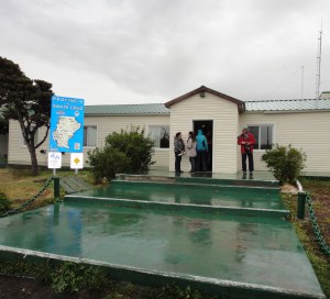 Argentina border building