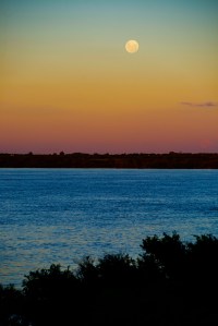 Moonrise in El Palmar